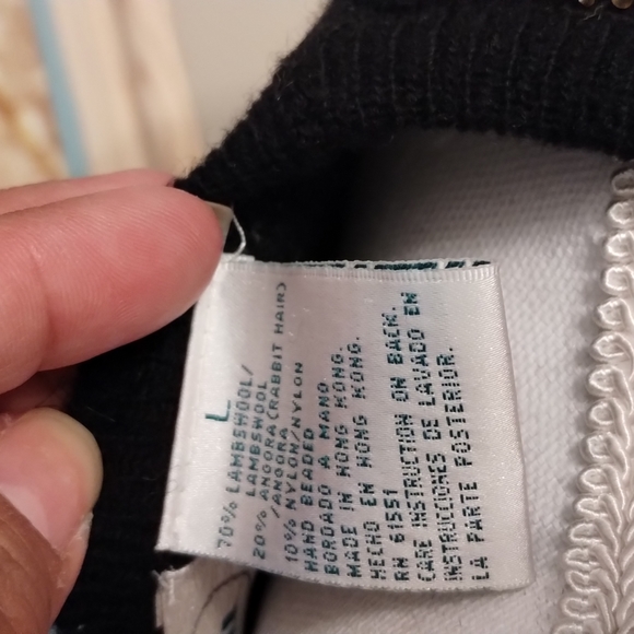 Beautiful vintage Embellished lambswool sweater - Picture 10 of 13